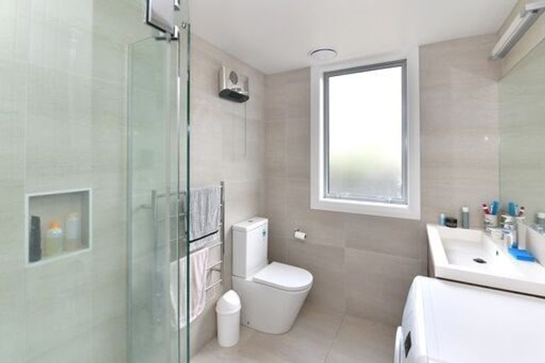 Photo of property in 24 Boocock Crescent, Orewa, 0931