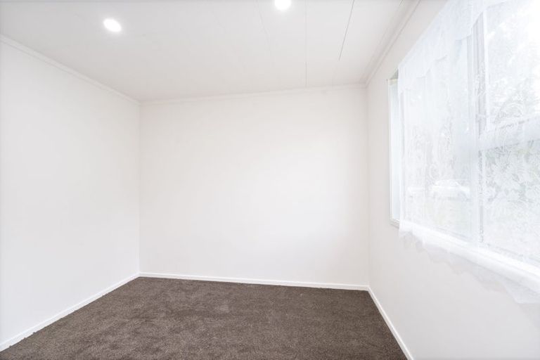 Photo of property in 1/60a View Road, Henderson, Auckland, 0612