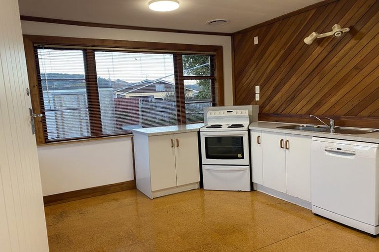 Photo of property in 10 Huia Grove, Elderslea, Upper Hutt, 5018