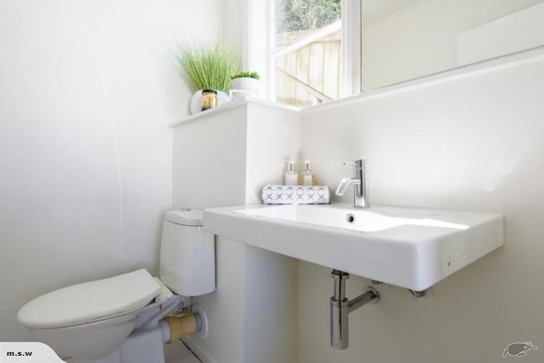 Photo of property in 24 Charlotte Avenue, Brooklyn, Wellington, 6021