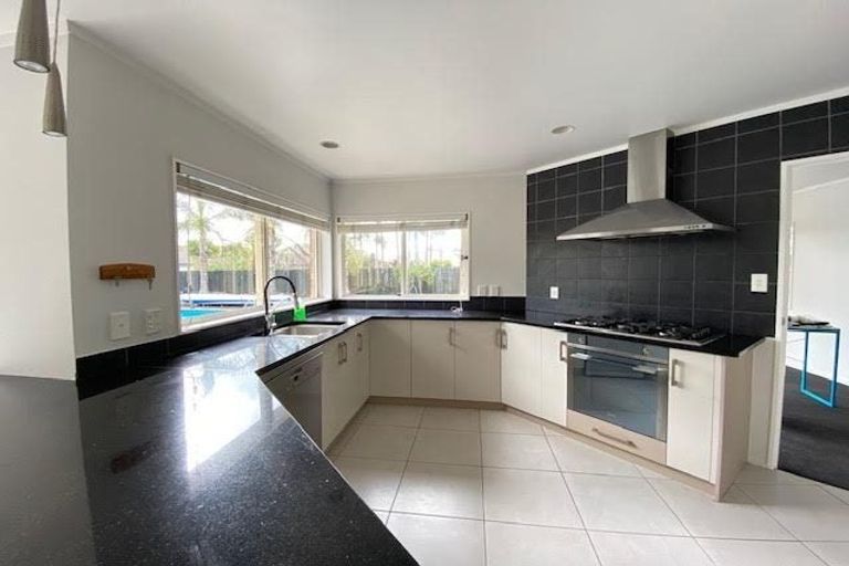 Photo of property in 30 Ben Nevis Place, Northpark, Auckland, 2013