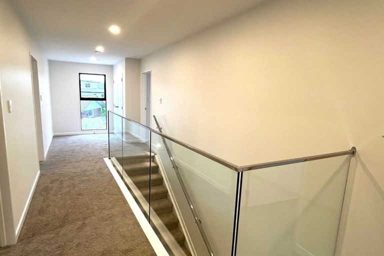 Photo of property in 33a Galsworthy Place, Bucklands Beach, Auckland, 2014