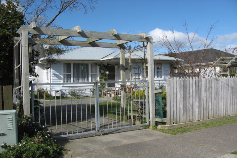 Photo of property in 230 Wellington Road, Wainuiomata, Lower Hutt, 5014