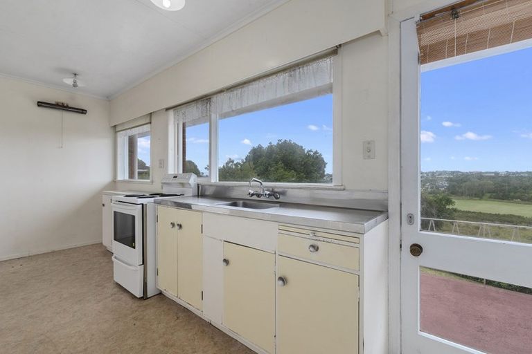 Photo of property in 100 Sylvan Avenue, Northcote, Auckland, 0627