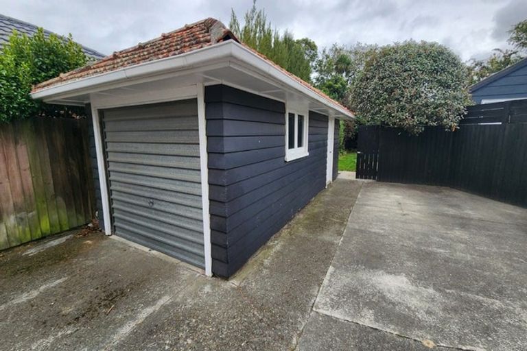 Photo of property in 32a Jennifer Street, Bryndwr, Christchurch, 8053
