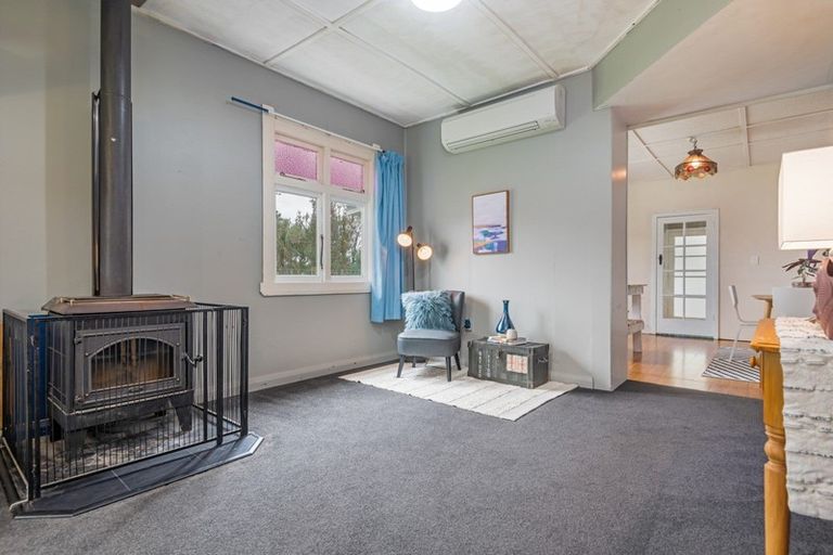 Photo of property in 12 Gordon Street, Woodville, 4920