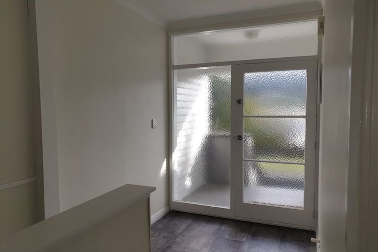 Photo of property in 24 Tremewan Street, Tawa, Wellington, 5028