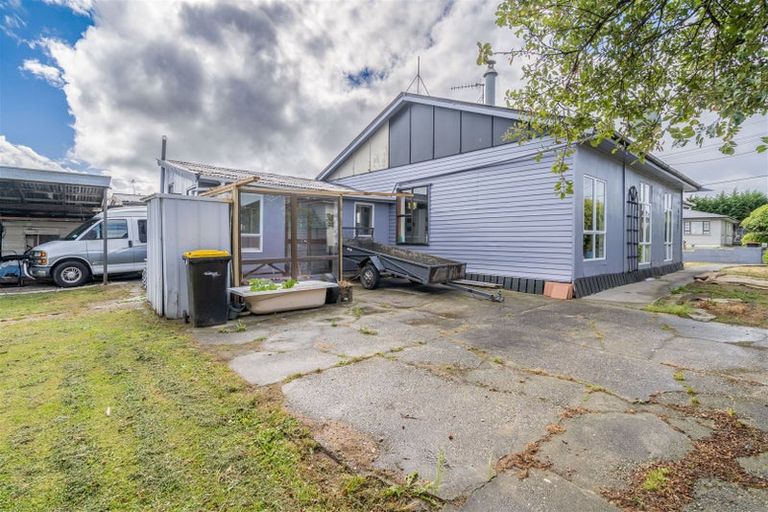 Photo of property in 16 Irving Street, Gore, 9710