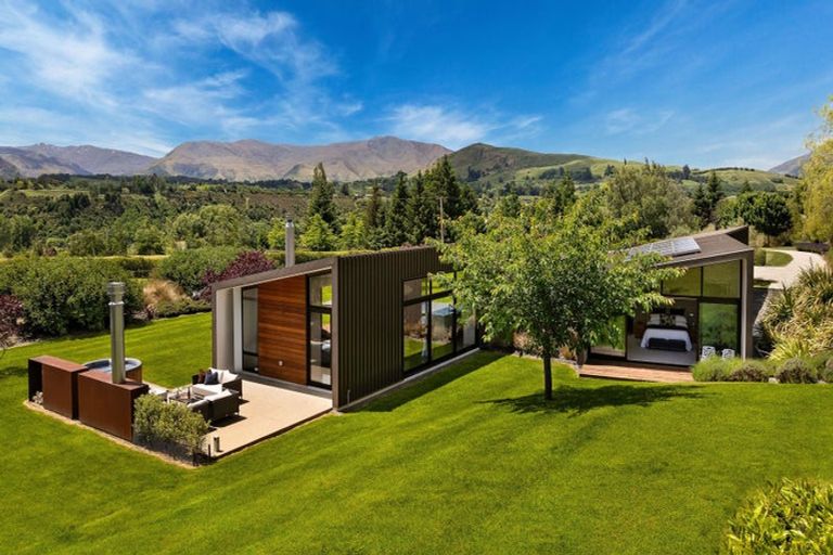 Photo of property in 241 Tucker Beach Road, Lower Shotover, Queenstown, 9371