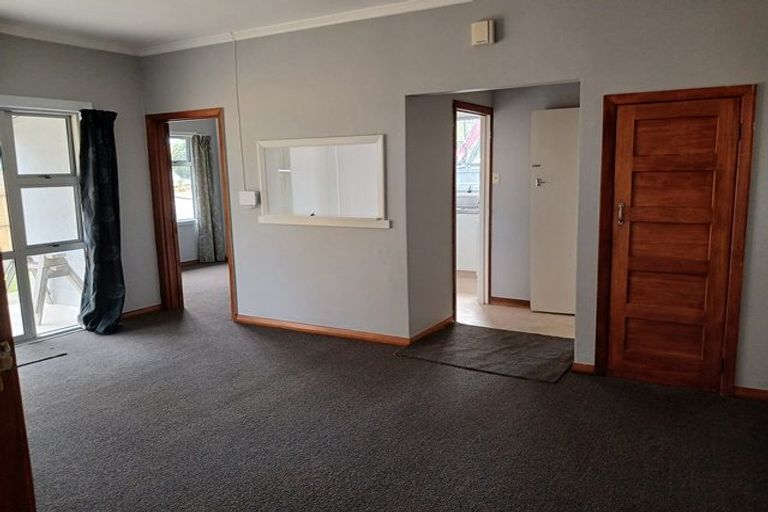 Photo of property in 24-26 Freyberg Street, Roslyn, Palmerston North, 4414