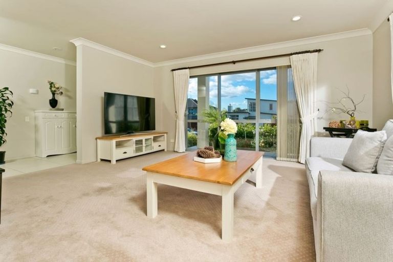 Photo of property in 26 Laurel Oak Drive, Schnapper Rock, Auckland, 0632