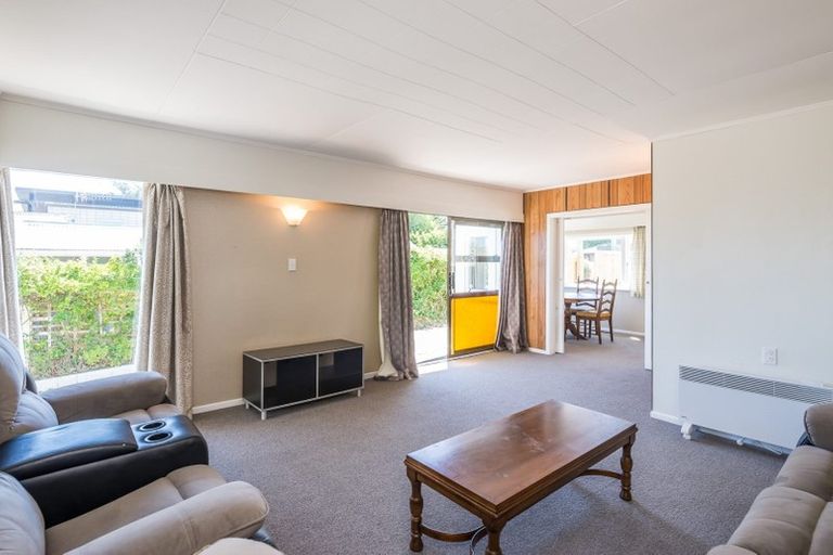 Photo of property in 16 Wharemauku Road, Raumati Beach, Paraparaumu, 5032