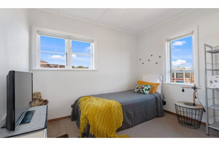 Photo of property in 18 Garvins Road, Hornby, Christchurch, 8042