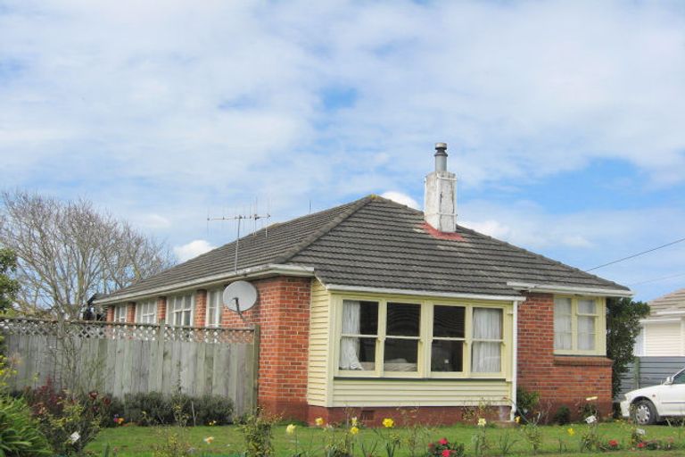 Photo of property in 21 Hadfield Crescent, College Estate, Whanganui, 4500