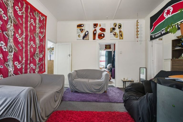 Photo of property in 19 Prendergast Street, South Dunedin, Dunedin, 9012