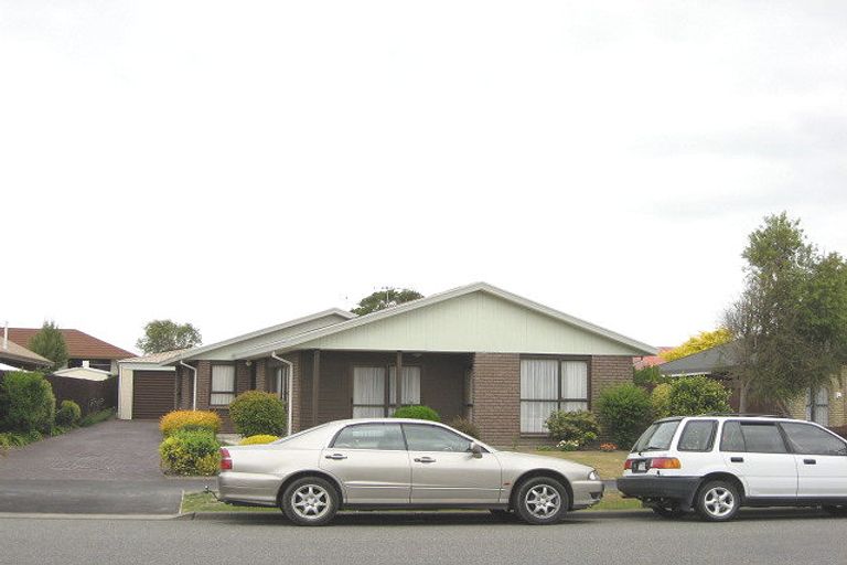Photo of property in 238 Queenspark Drive, Parklands, Christchurch, 8083
