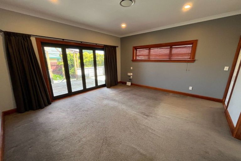 Photo of property in 70 Parnell Heights, Kelvin Grove, Palmerston North, 4414
