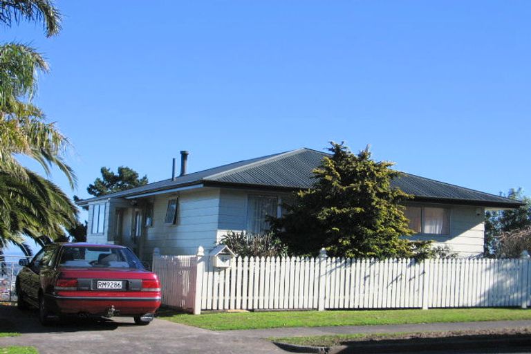 Photo of property in 47 Goodwood Drive, Goodwood Heights, Auckland, 2105