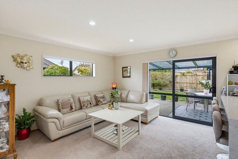 Photo of property in 143 Milne Drive, Paraparaumu, 5032