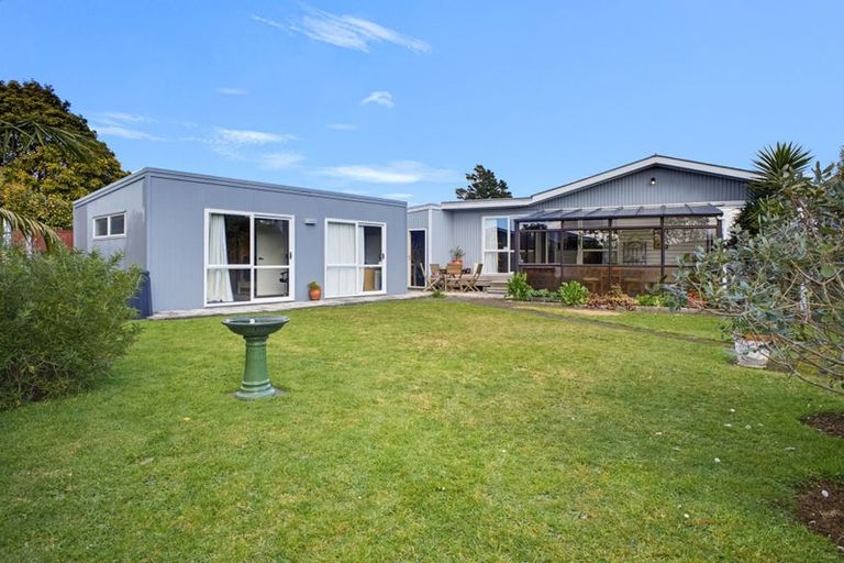 Photo of property in 205 Mangorei Road, Merrilands, New Plymouth, 4312