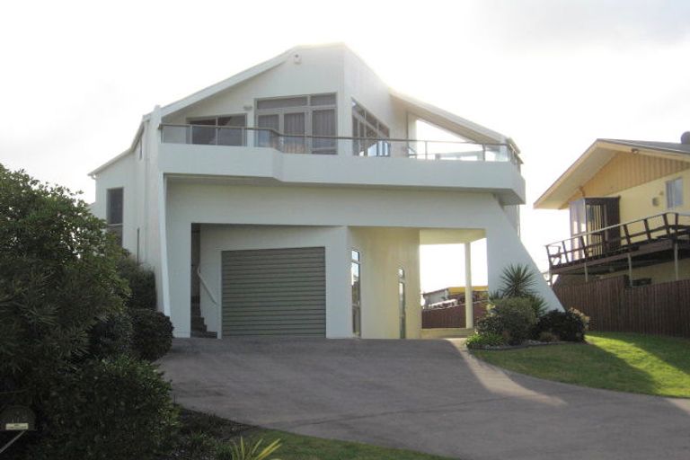 Photo of property in 115 Pohutukawa Crescent, Whangamata, 3620