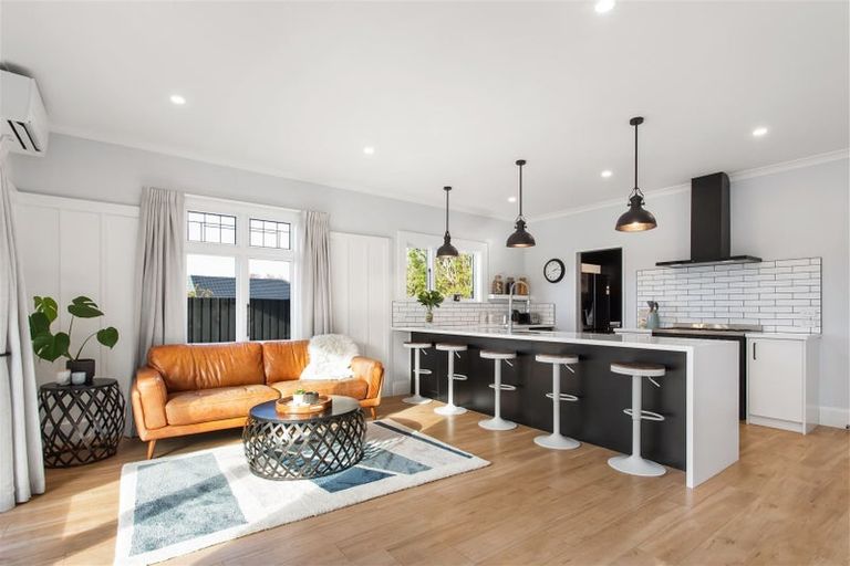 Photo of property in 102 Idris Road, Bryndwr, Christchurch, 8052