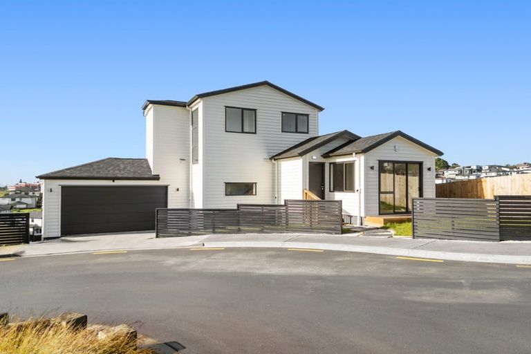 Photo of property in 41 Baumea Rise, Massey, Auckland, 0614
