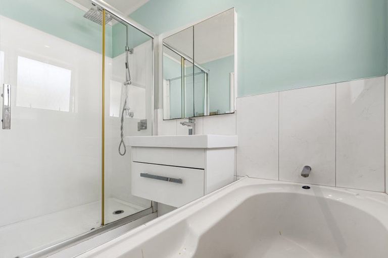 Photo of property in 2/32 Willis Road, Papakura, 2110