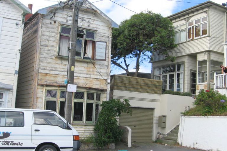 Photo of property in 15 Home Street, Mount Victoria, Wellington, 6011