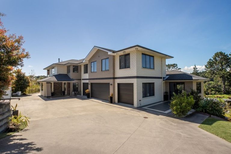 Photo of property in 236 Whitford Road, Shamrock Park, Howick, 2571