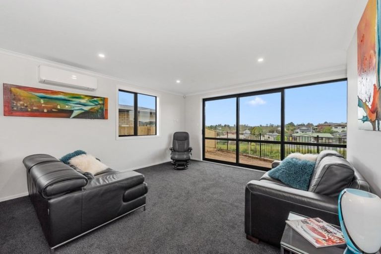 Photo of property in 20 Te Tiireke Drive, Glenview, Hamilton, 3206