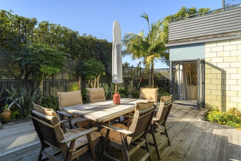 Photo of property in 28 Seaview Road, Otumoetai, Tauranga, 3110