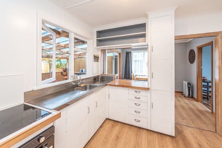 Photo of property in 8 Harris Place, Gonville, Whanganui, 4501