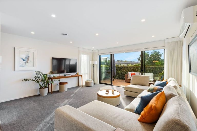 Photo of property in 66 Arran Point Parade, Orewa, 0931