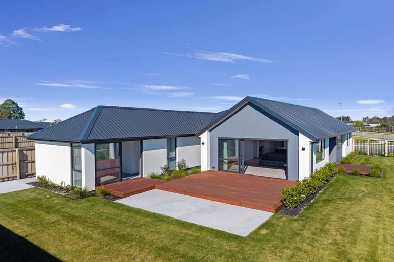 Photo of property in 1 Greig Crescent, Amberley, 7481