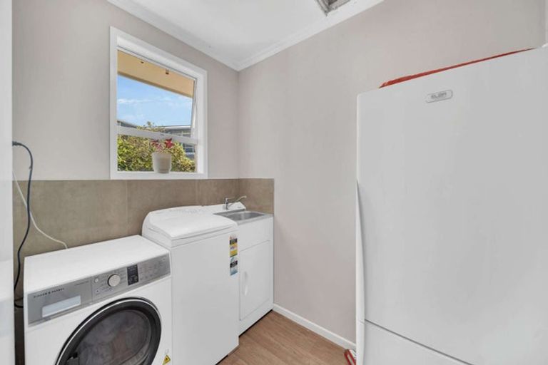 Photo of property in 1 Oxford Street, Holmes Hill, Oamaru, 9401