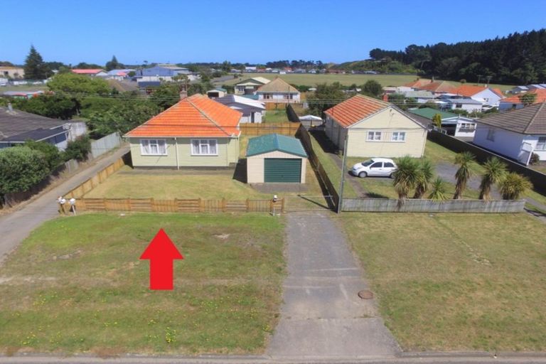 Photo of property in 19 Easton Street, Foxton, 4814