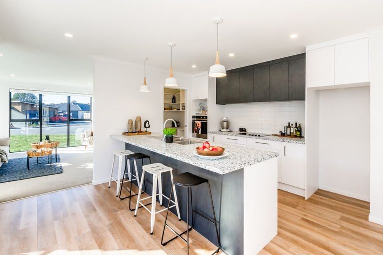 Photo of property in 6 Kaiwaru Place, Waikanae, 5036