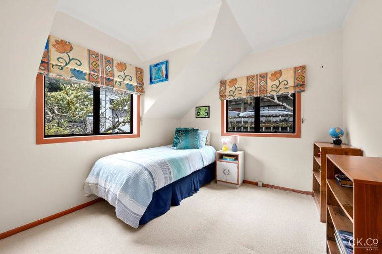 Photo of property in 239a Whites Line East, Waiwhetu, Lower Hutt, 5010