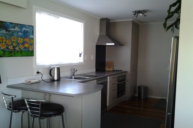 Photo of property in 2/21 Bloomfield Terrace, Hutt Central, Lower Hutt, 5010