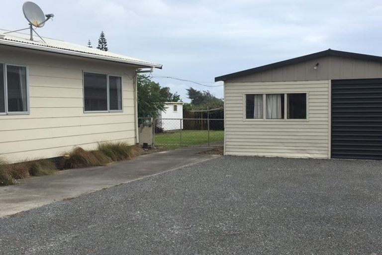Photo of property in 45 Rangiuru Road, Otaki Beach, Otaki, 5512