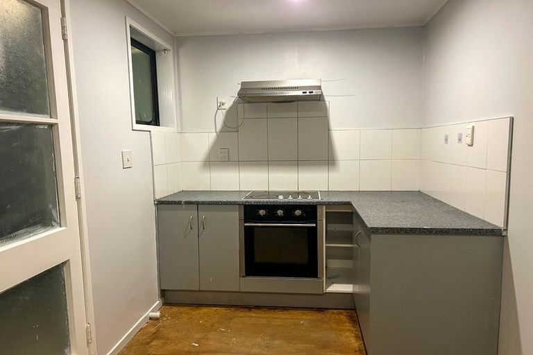 Photo of property in 31 Waimai Avenue, Weymouth, Auckland, 2103