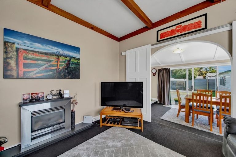 Photo of property in 29 Douglas Street, Hawera, 4610