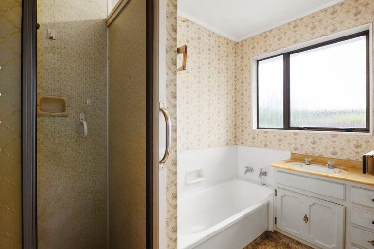 Photo of property in 2/14 Nathan Street, Tawa, Wellington, 5028