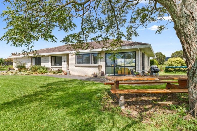 Photo of property in 1337 East Coast Road, Whakatiwai, Pokeno, 2473