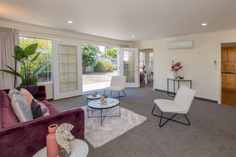 Photo of property in 12 Marewa Place, Waikanae Beach, Waikanae, 5036