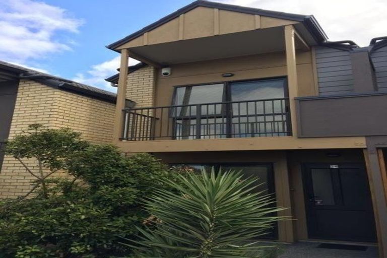 Photo of property in 24/94 Glengarry Road, Glen Eden, Auckland, 0602