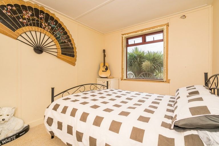 Photo of property in 1 Rimu Street, Kaka Point, Balclutha, 9271