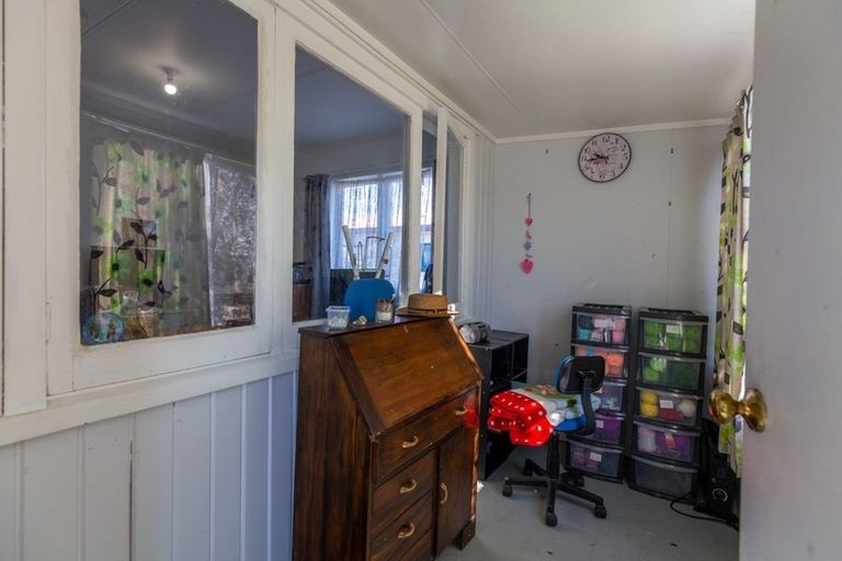 Photo of property in 21 Hayward Road, Ngatea, 3503