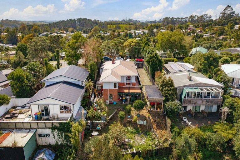 Photo of property in 9 Burnham Road, Waitakere, Auckland, 0816